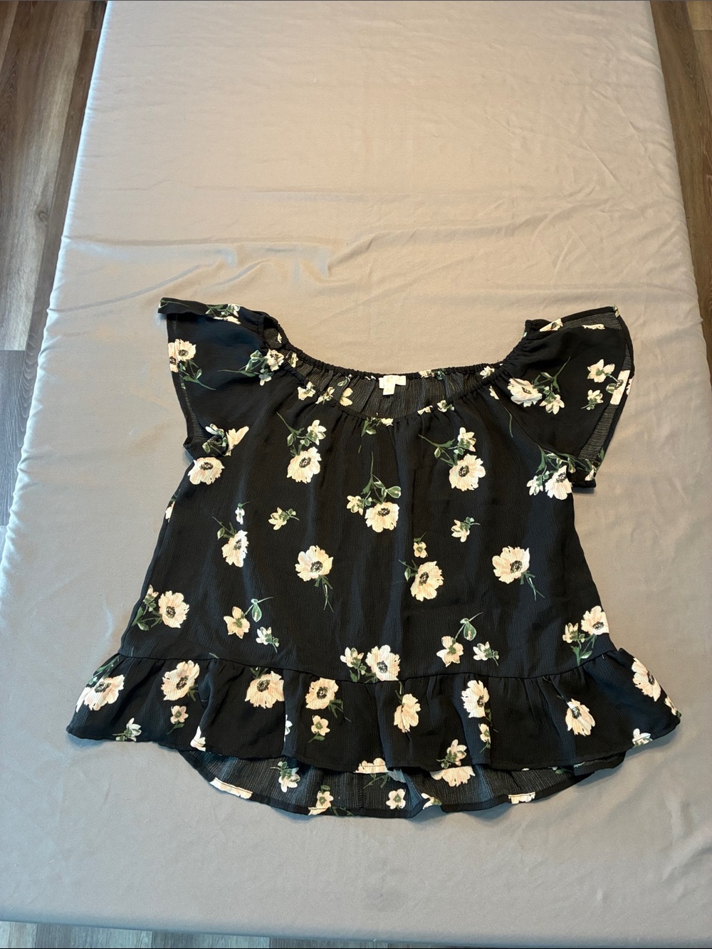 C Black Floral Off-Shoulder Ruffle-Hem Blouse